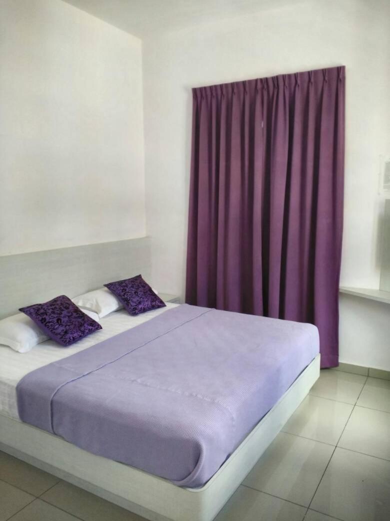 Lavender Riverside Hotel Malacca Exteriör bild